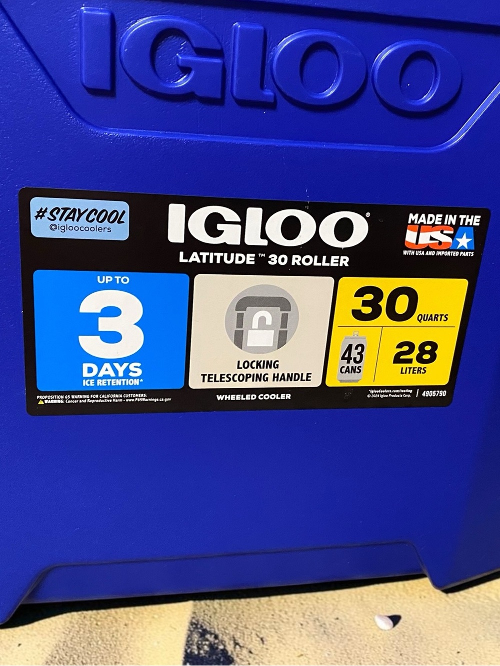 Igloo Latitude 30qt Rolling Cooler - Blue - Picture 5 of 5